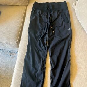 Lululemon Studio Dance Pants- Black Size 4